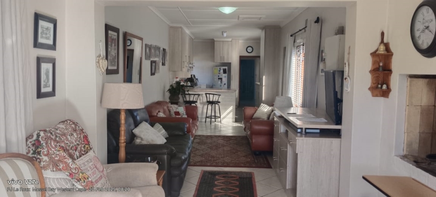 5 Bedroom Property for Sale in Hartenbos Central Western Cape